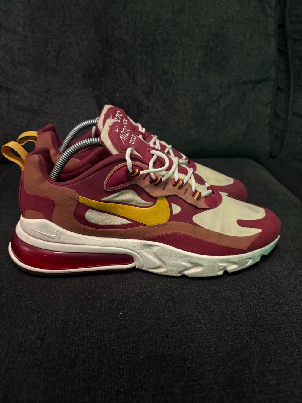 Nike Air Max 270 React AO4971-601 Noble Red Burgundy/Cream/Yellow Low Top sz 10